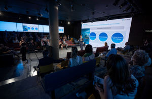 CaixaBank presenta a sus accionistas el nuevo Plan Estratégico 2022-2024