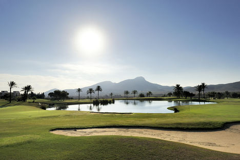 Cupido visita el exclusivo resort La Manga Club impregnando sus flechas de amor de lujo, sensualidad y bienestar