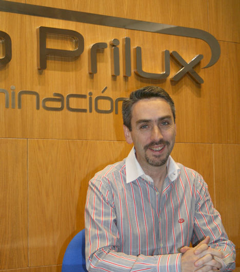 Carlos Pretel, Prilux.