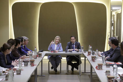 Cifuentes vende la Comunidad de Madrid en Bruselas como destino inversor