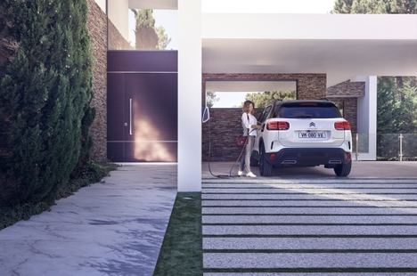 El Citroën C5 Aircross Hybrid, tan fácil de cargar como un móvil
