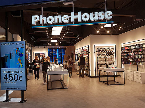 PHONE HOUSE revoluciona su concepto de tienda para acercar a los clientes su oferta de servicios