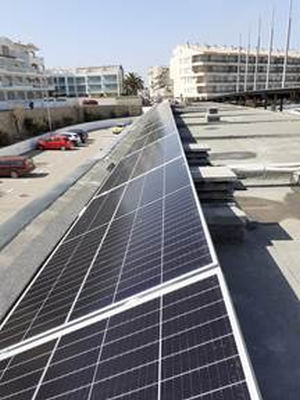 El Club Náutico de L’Escala instala 15kW en placas solares