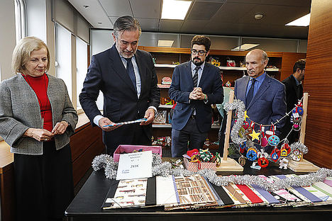 La Comunidad de Madrid colabora en un mercadillo solidario de productos elaborados por menores infractores