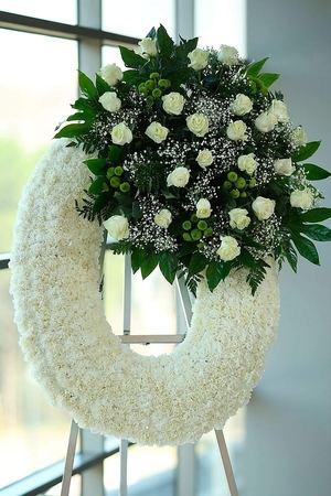 
Un novedoso portal web simplifica el envío de flores a los tanatorios de España