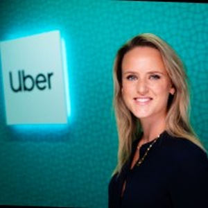Carta abierta que la directora general de Uber Eats, Courtney Tims, ha hecho llegar a la Vicepresidenta segunda del Gobierno, Yolanda Diaz, en relación a la aplicación de la Ley Rider.