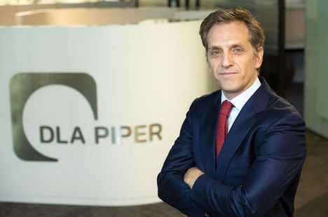 César Salagaray, DLA Piper.