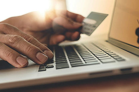 Cuatro de cada diez consumidores cuando compran Premium ya lo hacen online