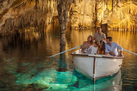 Cuevas dels Hams.