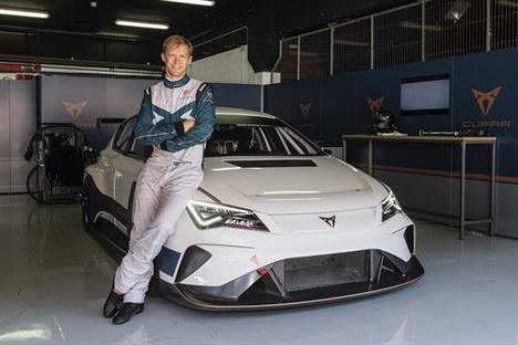El campeón Mattias Ekström embajador de Cupra