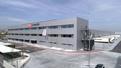 DB Schenker inaugura un nuevo centro logístico en Madrid, donde unifica la operativa Terrestre, Aérea y Marítima
