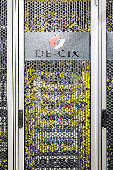 DE-CIX abrirá un punto de intercambio de internet en Lisboa que conectará directamente con Madrid