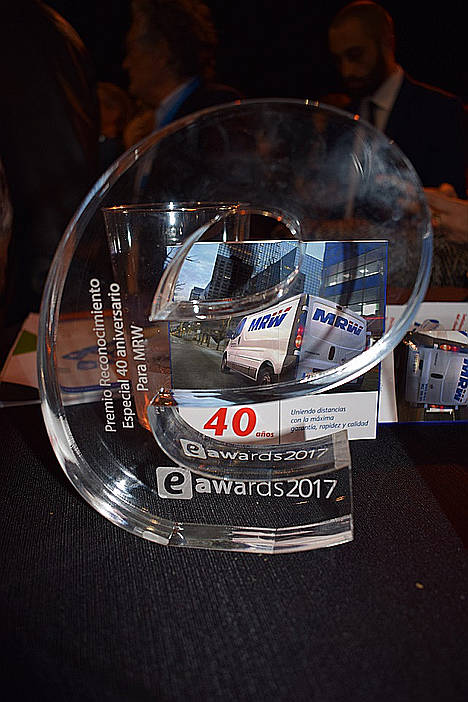 MRW premiada en los eAwards Barcelona por su trayectoria durante 40 años