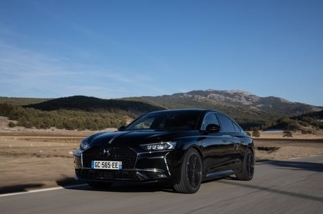DS 9 E-TENSE 4x4 360 y E-TENSE 250