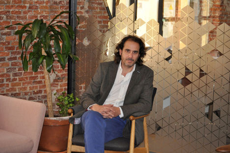 Daniel Maza, Libro de Quejas en España.