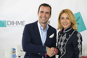 Grupo Dihme y BBVA firman un acuerdo para apoyar a los nuevos franquiciados de ‘Blue Moon’y ’La Sagrada Fábrica’