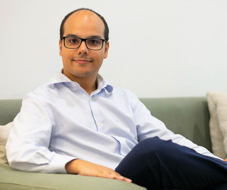 David Avís.
