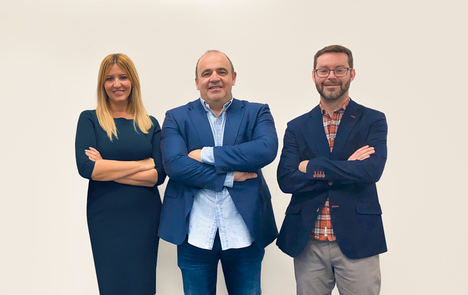 De izq. a dcha.: Silvia Escámez, CEO y cofundadora de Finteca; Carlos Blanco, fundador de Finteca y Marc Torres, CPO y cofundador de Finteca.