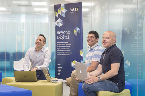 De izq a dcha; Borja Torres (CEO), Javier García (Chief Architect) y Juan Antonio García (CPO), 3 de los 4 socios fundadores de NBT.