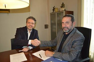 De izqda a dcha: Sergio Gonzálvez, CEO de Garantify y Joan Ollé Bertrán, presidente de la Asociación de Agentes Inmobiliarios de Cataluña.