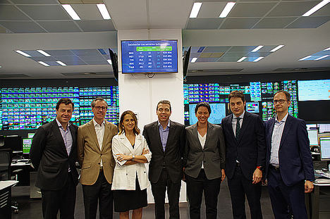 De izq. a dcha.: Oscar Pallarols , Rafael Miranda, Rosa Rodríguez, Albert Cuatrecasas, Rebecca Crowe, David Polo, Antonio Ortuñez.
