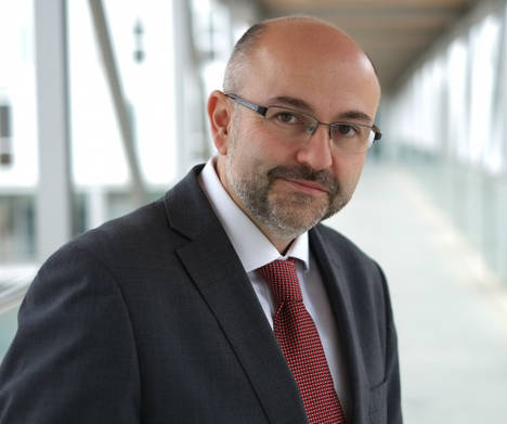 Doctor Sergio Nasarre, director de la Cátedra de Vivienda.