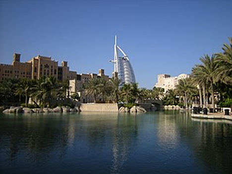 Coface mejora las perspectivas para Emiratos Árabes Unidos tras un difícil 2020