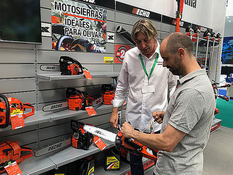 La red de Distribuidores Oficiales de ECHO en España refuerza su posición en el mercado con el material de decoración presentado en la feria de EXPOLIVA y un programa de comunicación exclusivo de la marca