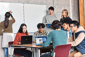 Microsoft y ESIC capacitan con habilidades digitales y dan empleo a talento joven en empresas del sector tecnológico