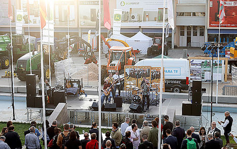 Los temas de siempre del grupo vallisoletano ‘Celtas Cortos’ animaron la tarde-noche de la feria internacional Expobiomasa 2019.