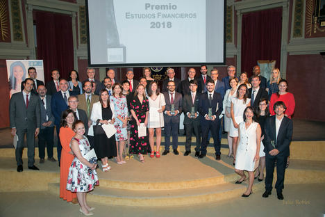 El CEF.- entrega 87.300 euros en su Premio “Estudios Financieros” 2018