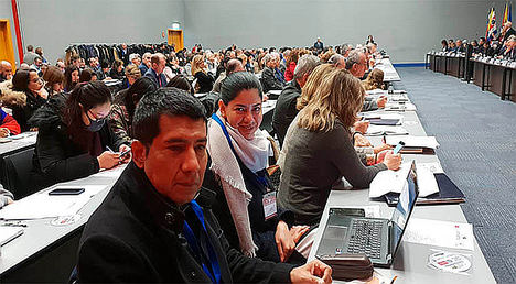 El Embajador Carlos Midence y la Ministra Consejera con Funciones consulares, Milagros Urbina.