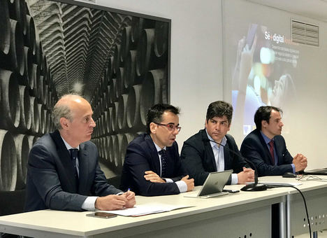 El programa de formación gratuita ‘Sé + Digital Andalucía’ potencia las competencias digitales de la ciudadanía