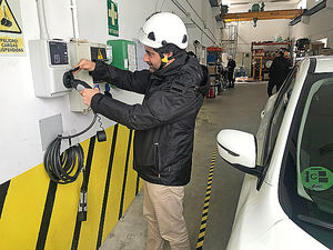 Endesa instala en Galicia los primeros puntos de recarga en parques eólicos de España