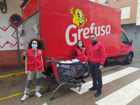 Grefusa y Cruz Roja Juventud se unen para que niñas y niños no se queden sin regalos estas navidades