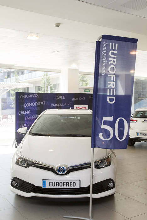Eurofred renueva su flota comercial con vehículos híbridos