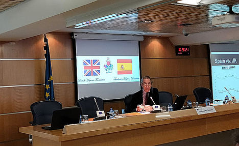 Fidel López Alvarez, Embajador de España.