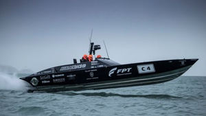 FPT Industrial promociona una carrera de lanchas motoras con la nueva copa 
