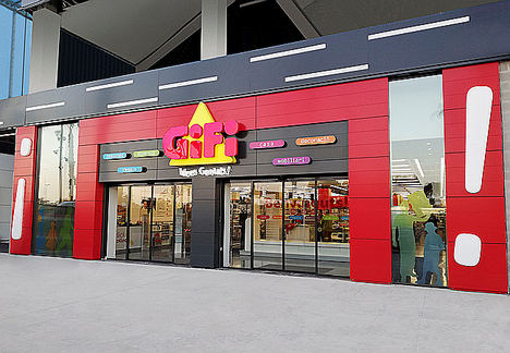 Fachada de la nueva tienda en Sant Boi.
