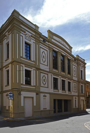 Teatro Manuel Gullon