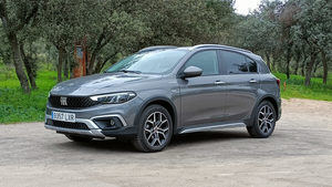 Fiat Tipo Cross 1.5 Hybrid DCT
 