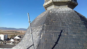 Finalizan las obras de reparación de los tejados de pizarra en la Iglesia de Orgaz (Toledo)