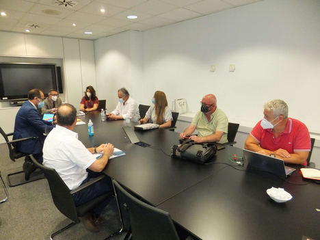 Adif y Adif AV acuerdan la regulación del trabajo a distancia para sus plantillas