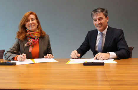 Marta Pérez Dorao, presidenta de la Fundación Inspiring Girls, y Federico Linares, presidente de EY.