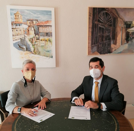 Firma convenio.