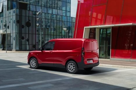 Ford Pro aumenta su liderazgo en vehículos comerciales eléctricos