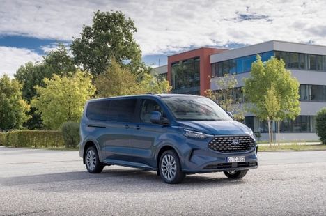 La nueva Ford Tourneo Custom ofrece nueve plazas configurables
 