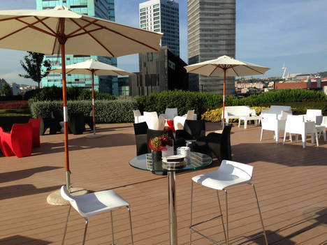 El Hotel Santos Portafira lanza el programa ‘Park & Fly’