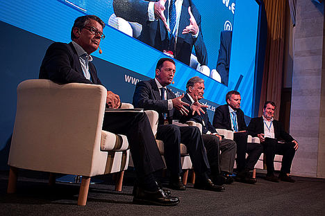Mesa debate sobre el 5G en las Jornadas de Santander.
