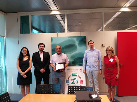 AULA entrega el Reconocimiento Especial al Colegio Santa María de la Hispanidad de Madrid por el Premio del primer Certamen de Narración Oral de Relatos Cortos “Convivir no es un cuento” 2017